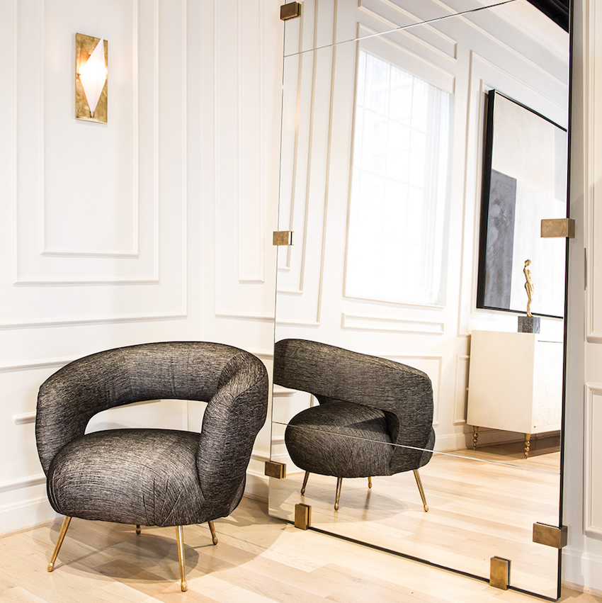 7 Extraordinary Wall Mirrors by Kelly Wearstler That You Will Want to Have ➤ Discover the season's newest designs and inspirations. Visit us at http://www.wallmirrors.eu #wallmirrors #wallmirrorideas #uniquemirrors @WallMirrorsBlog