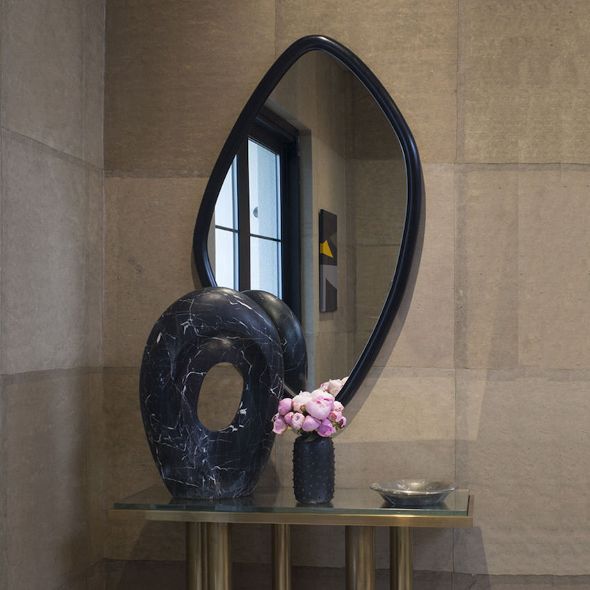 7 Extraordinary Wall Mirrors by Kelly Wearstler That You Will Want to Have ➤ Discover the season's newest designs and inspirations. Visit us at http://www.wallmirrors.eu #wallmirrors #wallmirrorideas #uniquemirrors @WallMirrorsBlog