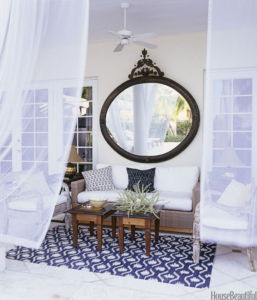 10 Unique Decor Ideas with Mirrors to Inspire You ➤ Discover the season's newest designs and inspirations. Visit us at http://www.wallmirrors.eu #wallmirrors #wallmirrorideas #uniquemirrors @WallMirrorsBlog