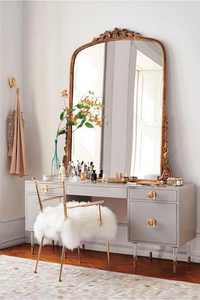 5 Unique Wall Mirrors to Glam Up Your Home Décor ➤ Discover the season's newest designs and inspirations. Visit us at http://www.wallmirrors.eu #wallmirrors #wallmirrorideas #uniquemirrors @WallMirrorsBlog