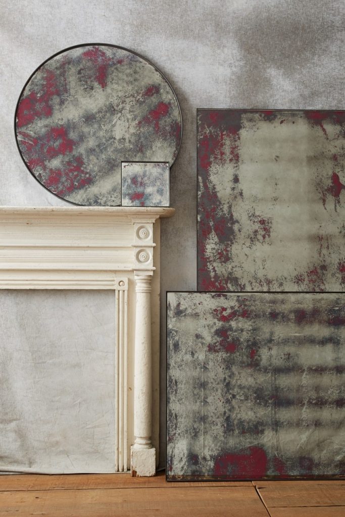 A Colorful Selection of Spectacular and Vibrant Wall Mirrors 3