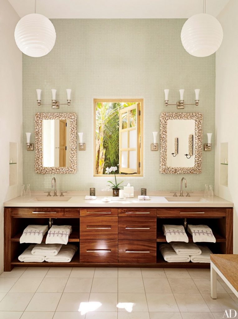 Know How to Make a Statement in Your Bathroom Set with Wall Mirrors 1