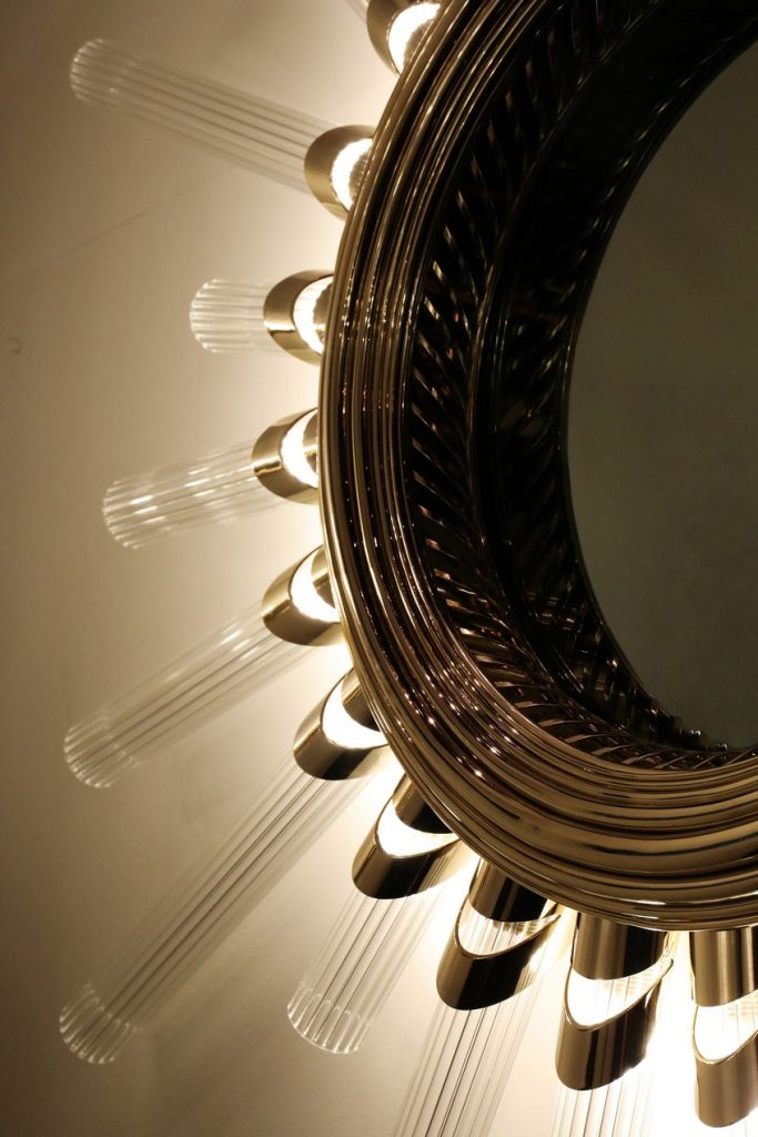 Add a Special Glow to Your Home Interiors with LUXXU's Majestic Mirror 3