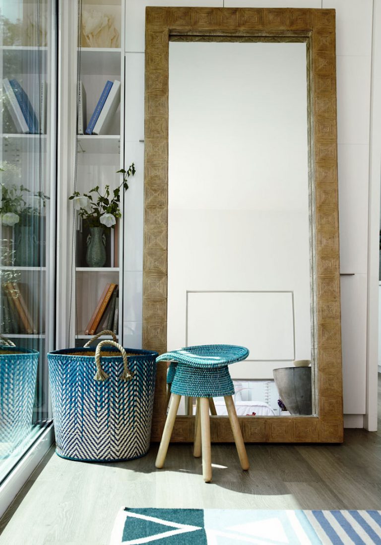 Make Your Room Feel Bigger With These Fabulous Oversized Mirror Ideas