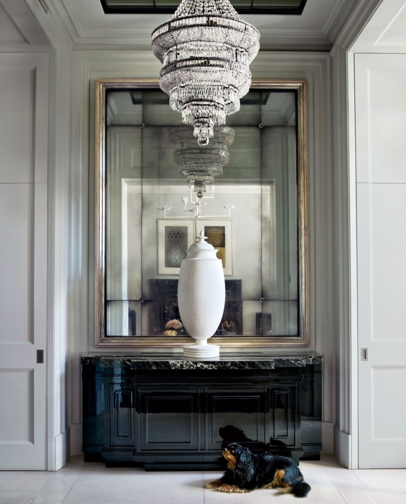 13 Astonishing Foyer Mirrors for a Welcoming Home
