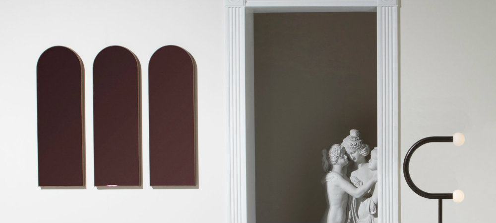 Meet this illusion wall mirror collection