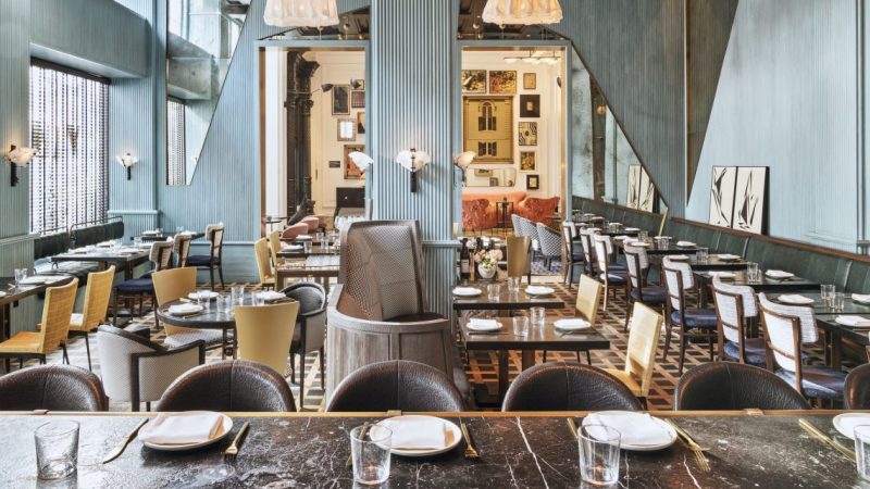 Astonishing Mirror Placements At Top Bars And Restaurants