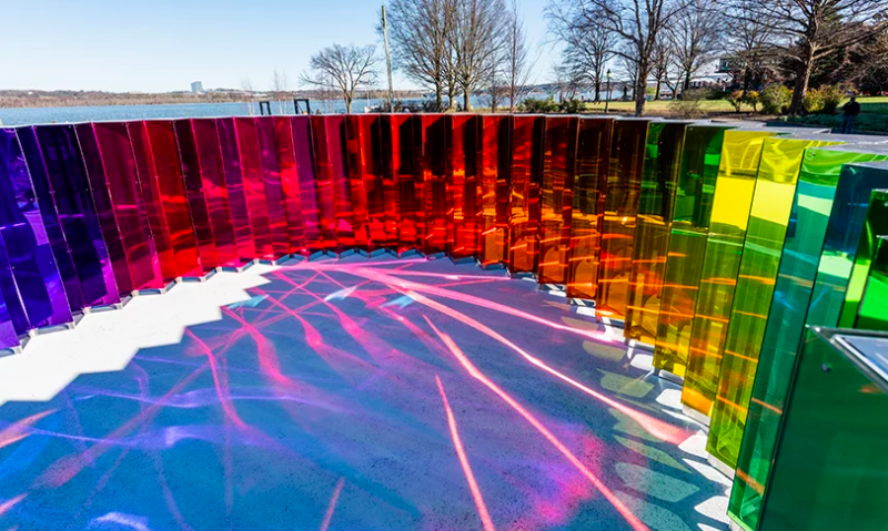 SoftLab Creates An Amazing Art And Mirrored Installation In Virginia