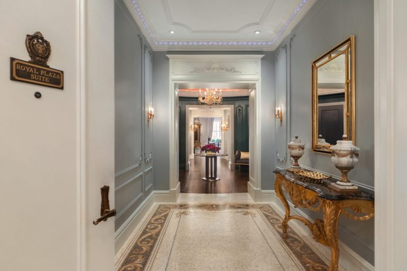 NYC Best Interior Designers And Their Mirror Choices On Projects