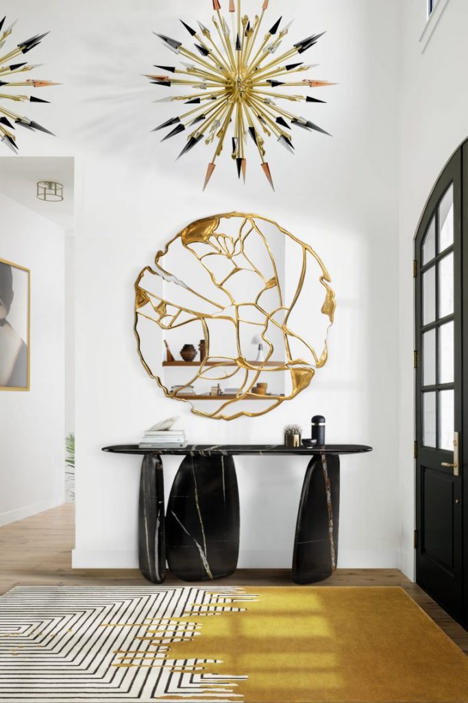 Luxury Mirrors With Unique Golden Details 